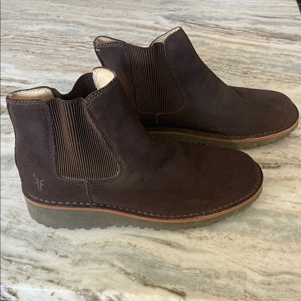 Frye Women's Dark Brown Ankle Booties
